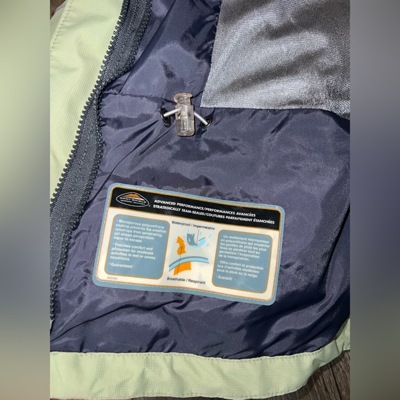 Woman’s Columbia ski/snowboarding Jacket green and gray - Picture 11 of 17